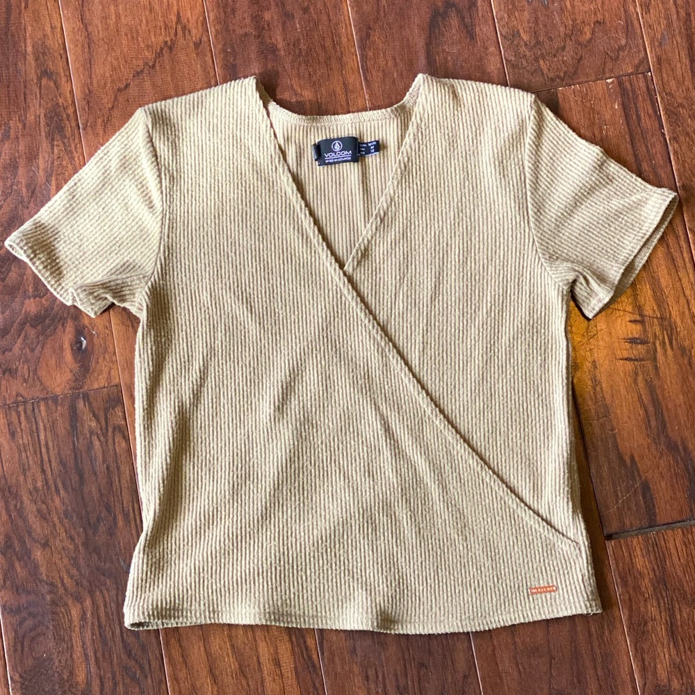 Volcom green wrap top crop NWOT 💚